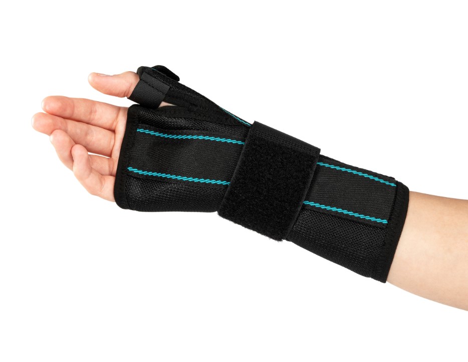 M Gelenkstabilisator für das linke Handgelenk mit ManuTim Plus Daumeneinschluss – Bild 2